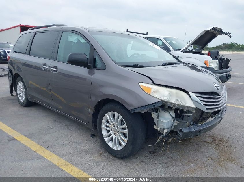 2015 TOYOTA SIENNA XLE 8 PASSENGER