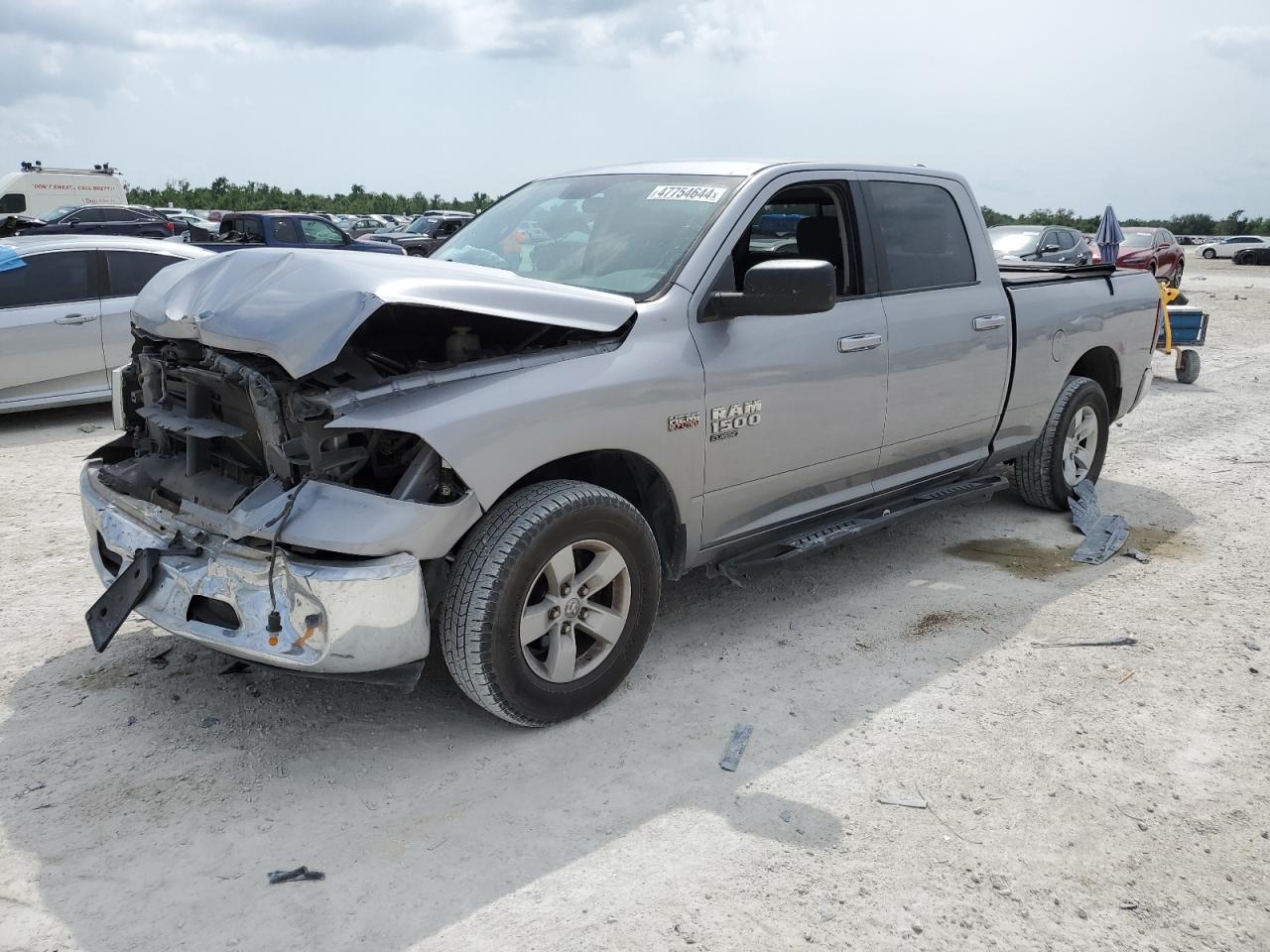 2019 RAM 1500 CLASSIC SLT