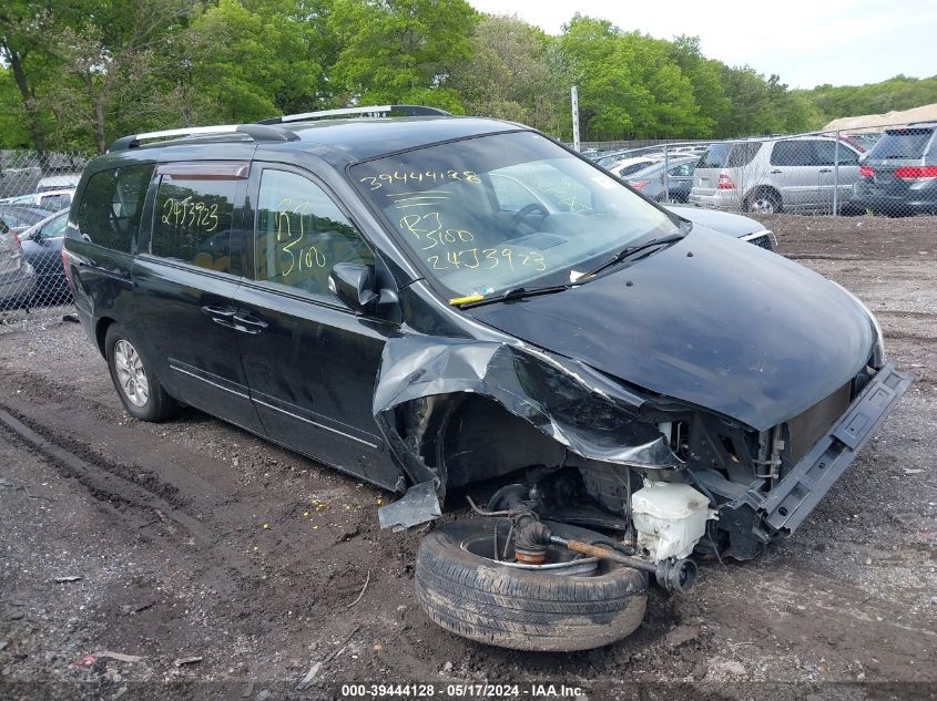 2012 KIA SEDONA LX