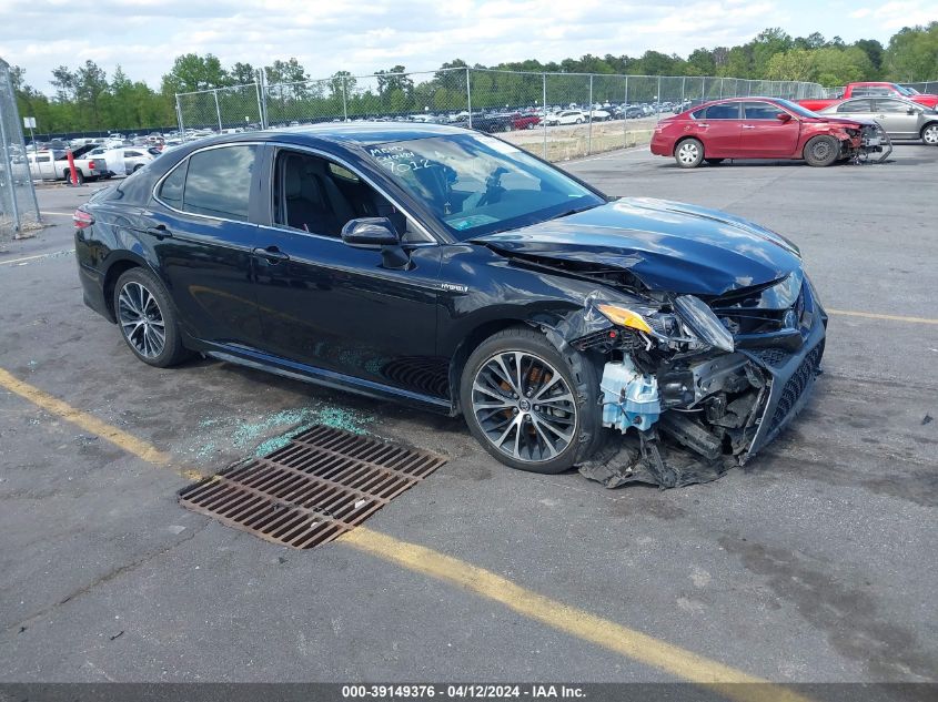 2018 TOYOTA CAMRY HYBRID SE