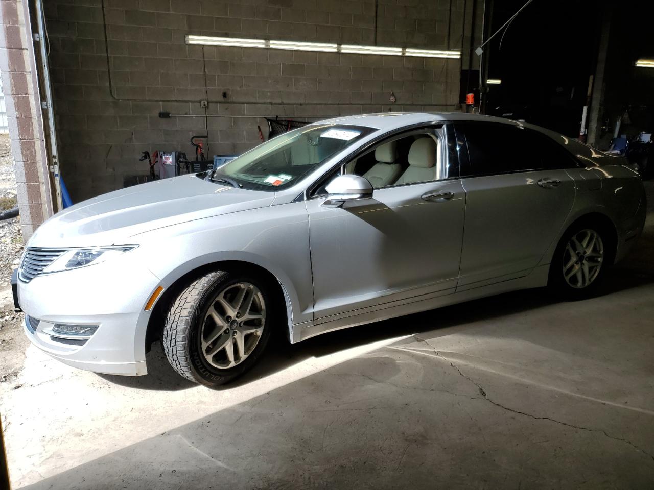 2016 LINCOLN MKZ