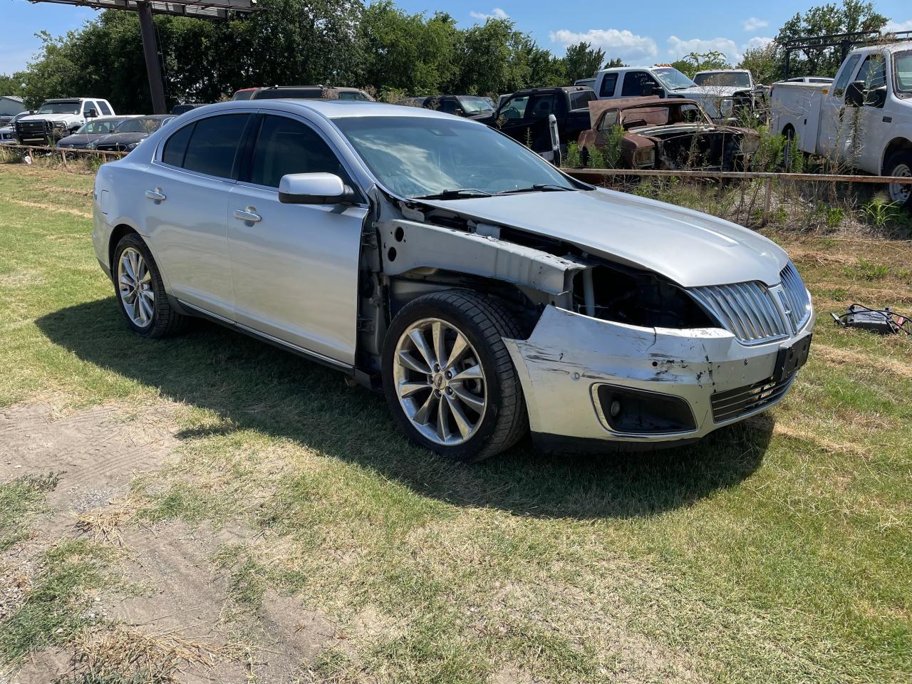 2010 LINCOLN MKS