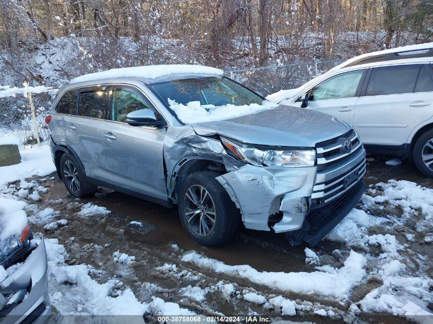 2019 TOYOTA HIGHLANDER LE