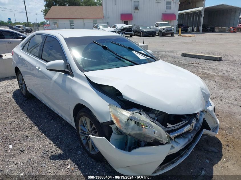 2015 TOYOTA CAMRY SE