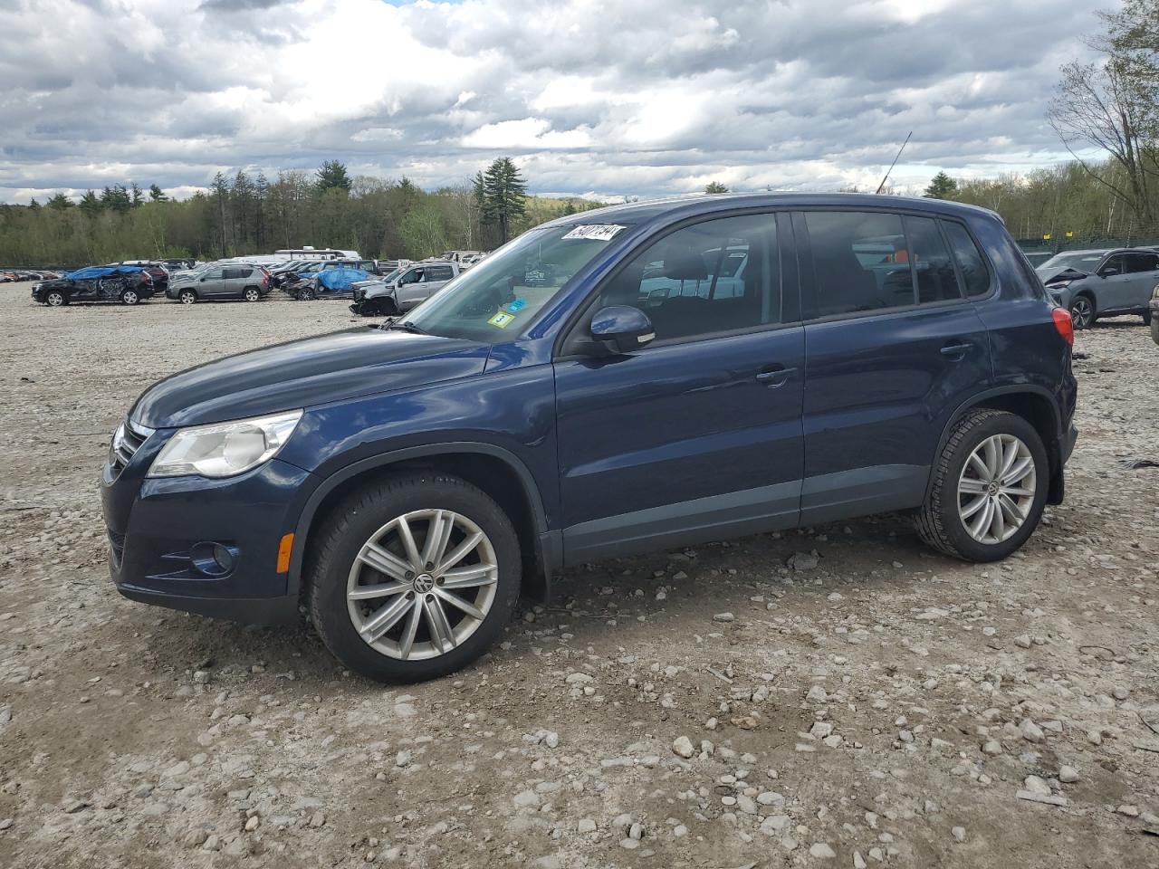 2011 VOLKSWAGEN TIGUAN S