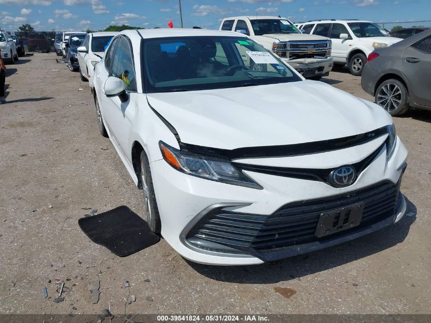 2022 TOYOTA CAMRY LE