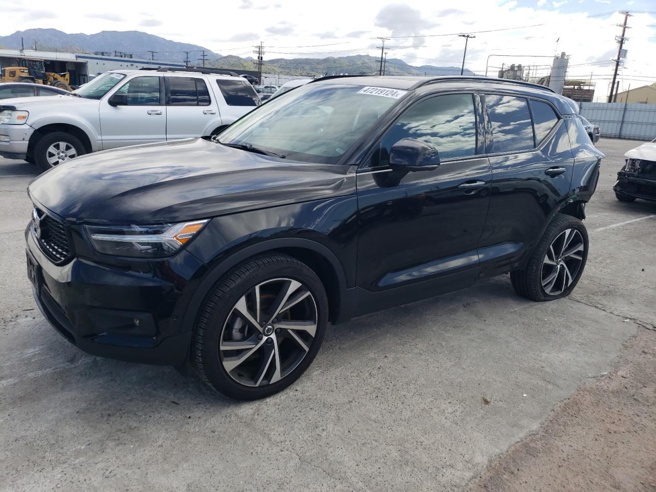 2022 VOLVO XC40 T5 R-DESIGN