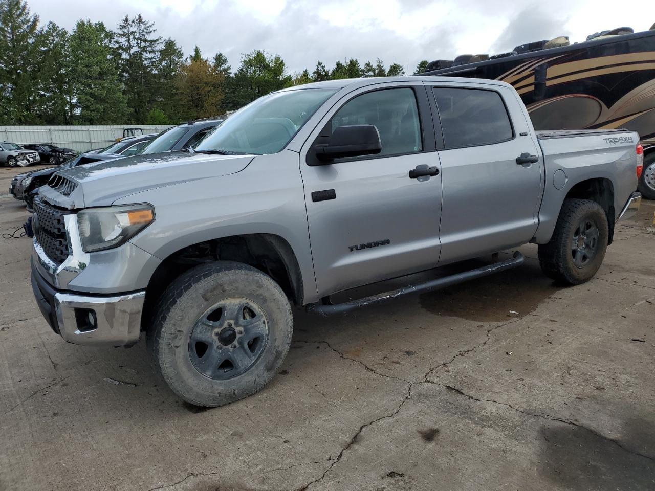 2019 TOYOTA TUNDRA CREWMAX SR5