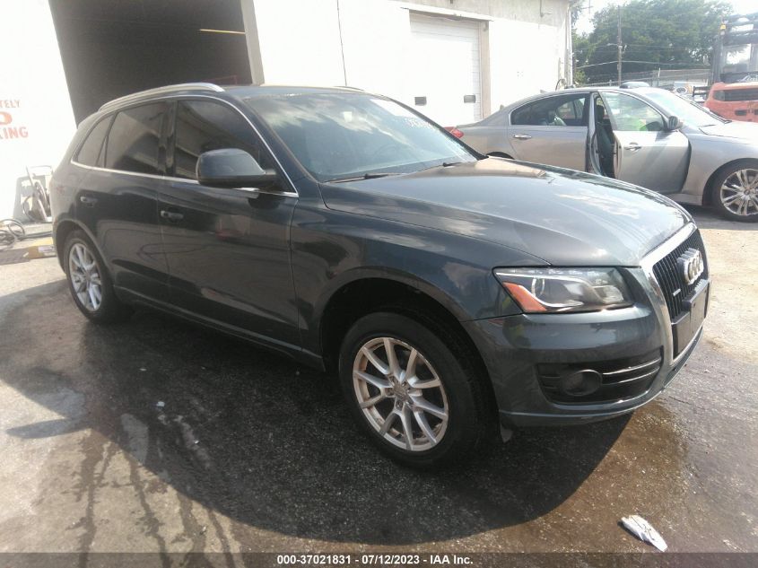 2010 AUDI Q5 3.2 PREMIUM