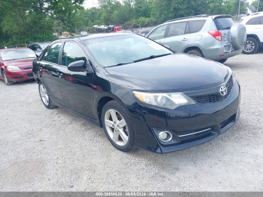 2014 TOYOTA CAMRY SE