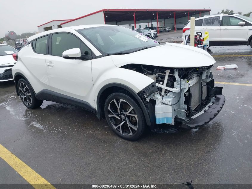 2021 TOYOTA C-HR XLE