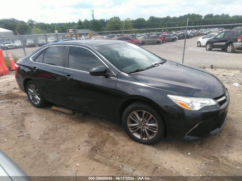 2015 TOYOTA CAMRY SE