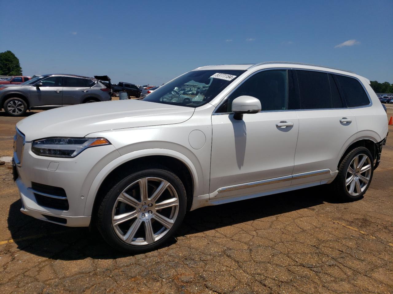 2017 VOLVO XC90 T8