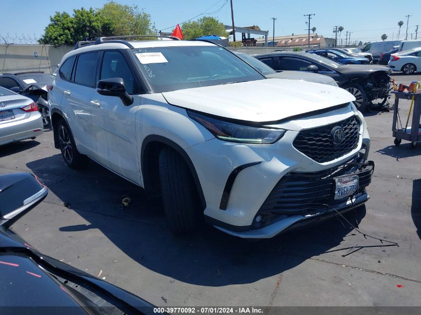 2021 TOYOTA HIGHLANDER XSE