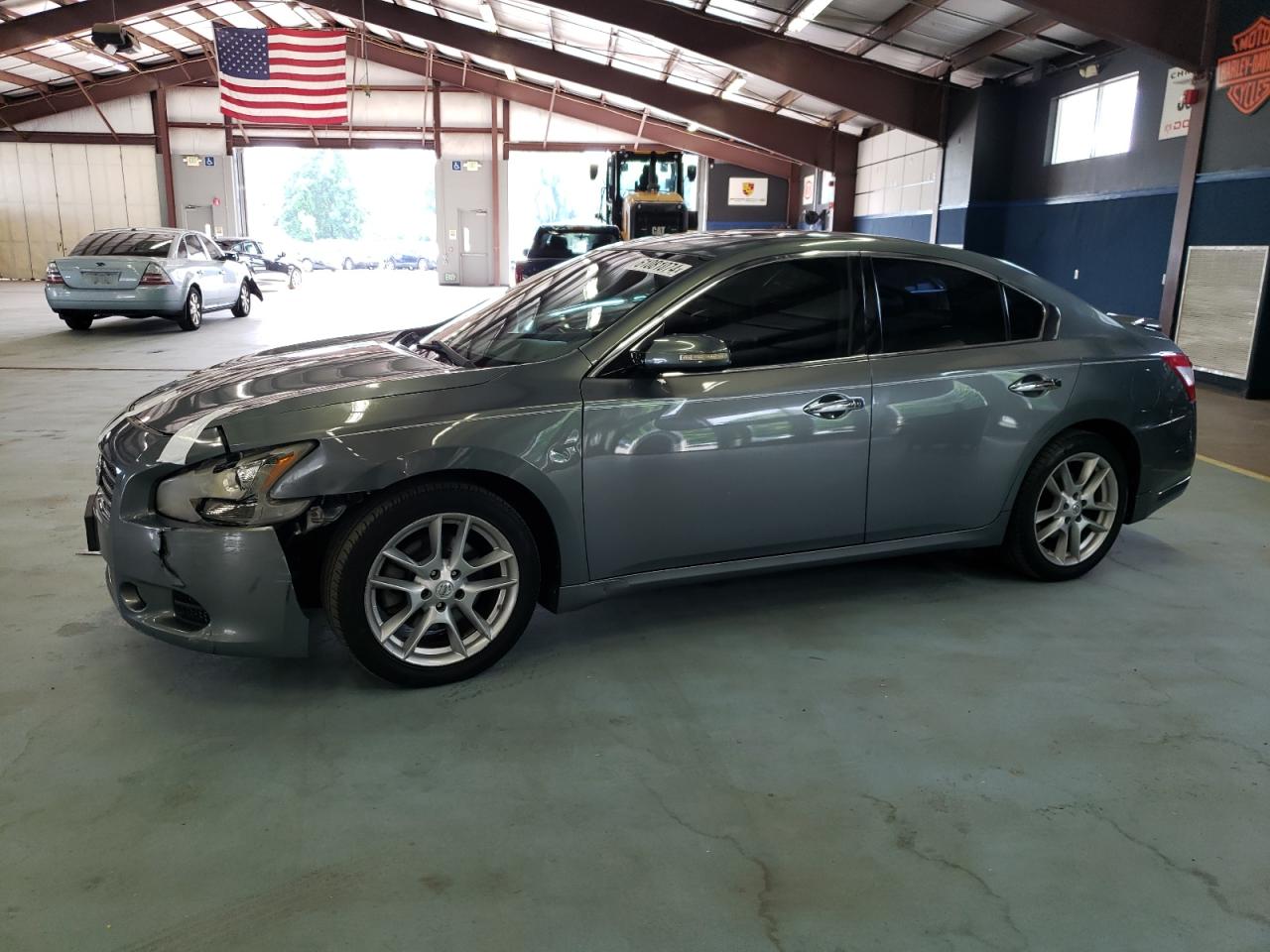 2010 NISSAN MAXIMA S