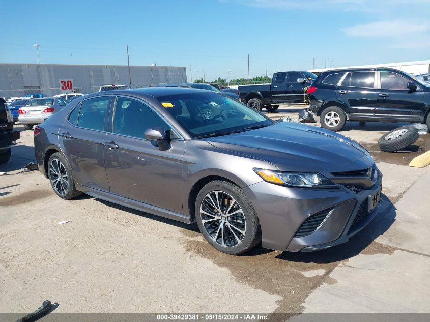 2018 TOYOTA CAMRY SE