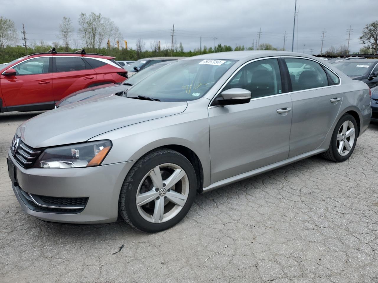 2013 VOLKSWAGEN PASSAT SE