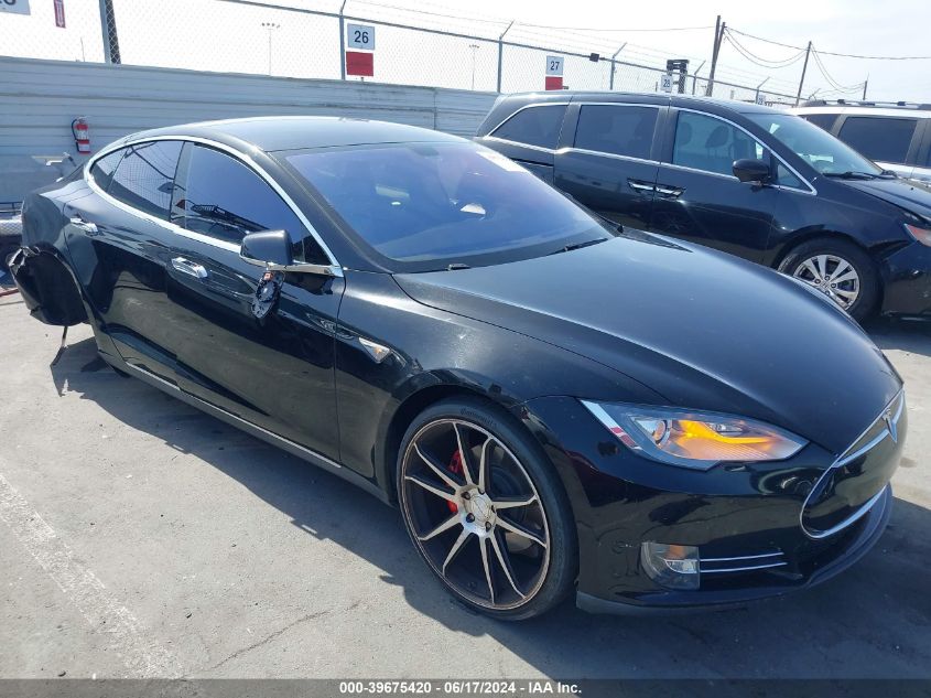 2014 TESLA MODEL S P85