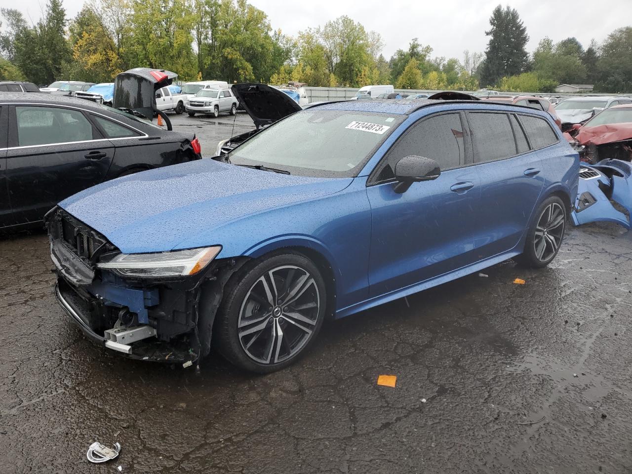 2020 VOLVO V60 T5 R-DESIGN