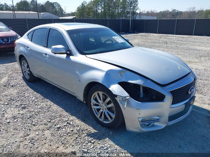 2017 INFINITI Q70 3.7