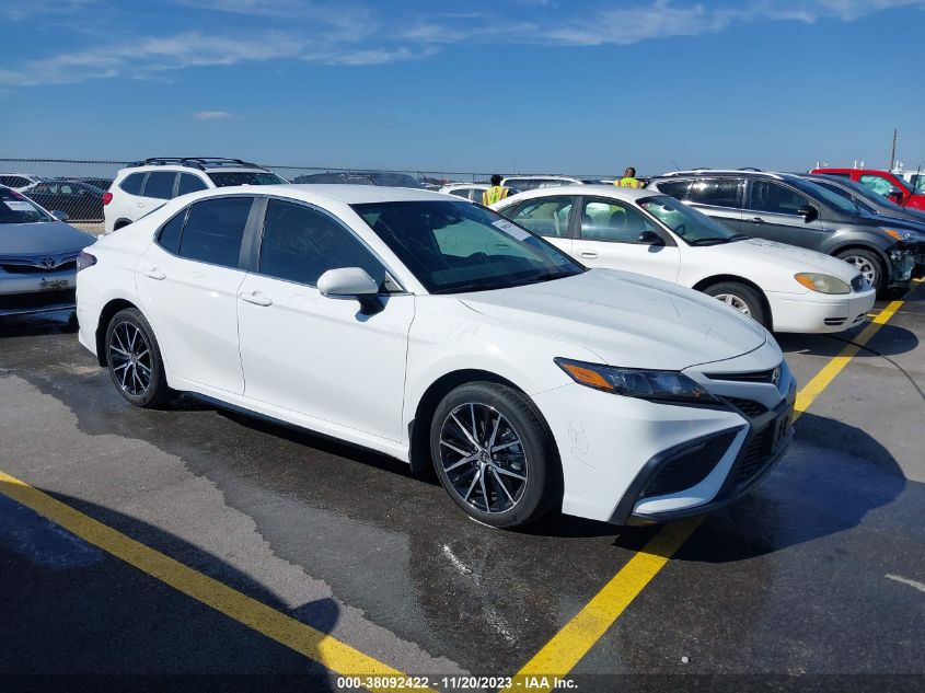 2023 TOYOTA CAMRY SE