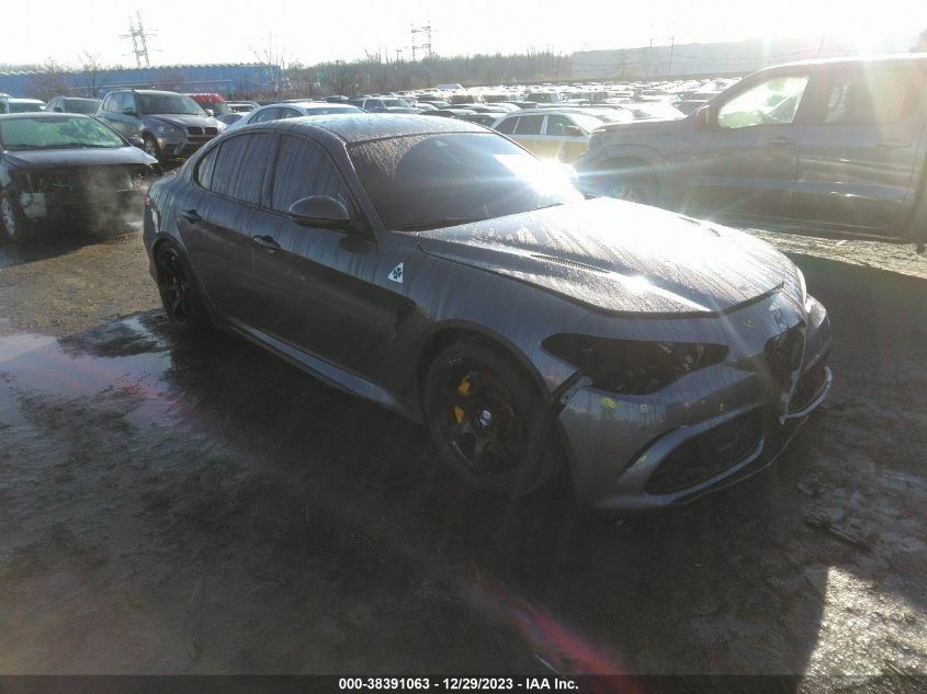 2017 ALFA ROMEO GIULIA QUADRIFOGLIO RWD