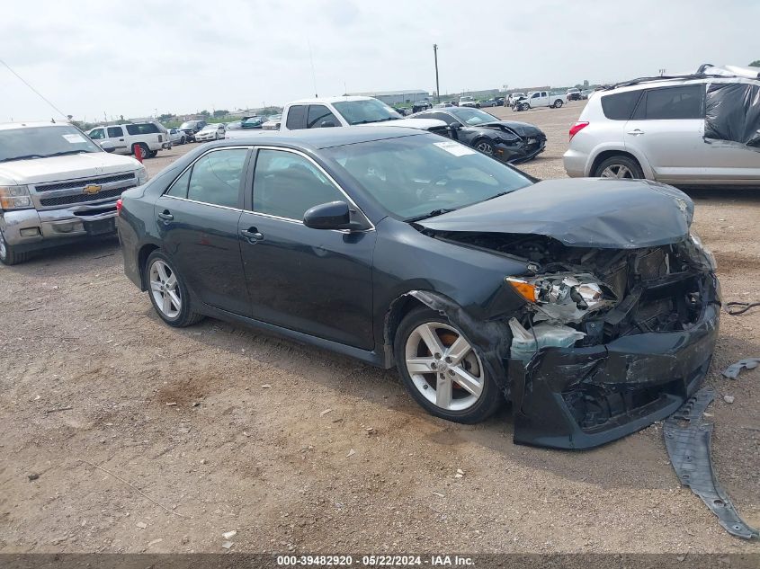 2014 TOYOTA CAMRY SE