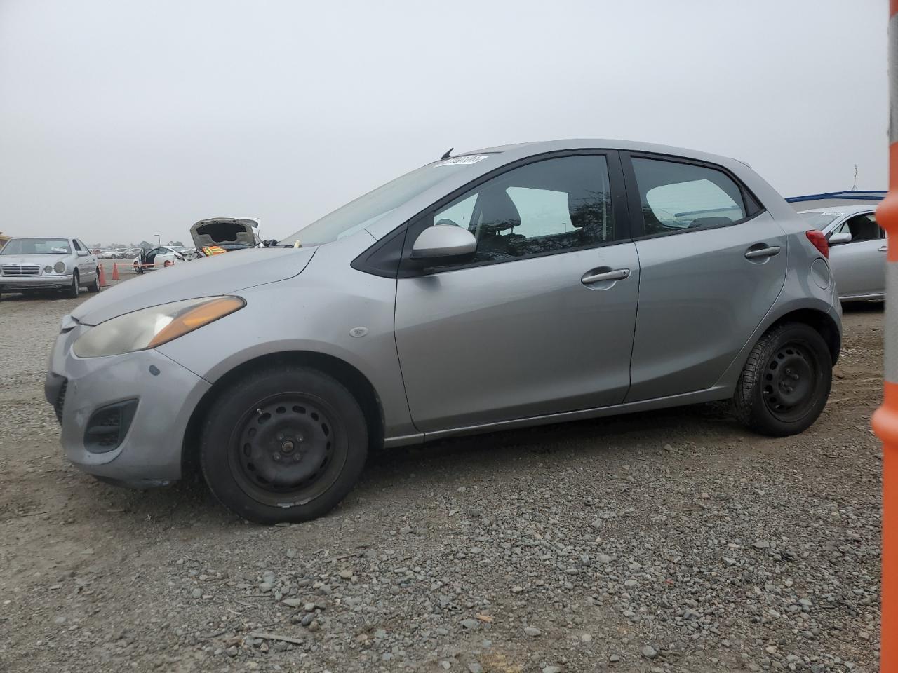 2012 MAZDA MAZDA2