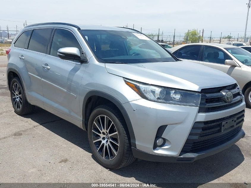 2018 TOYOTA HIGHLANDER SE