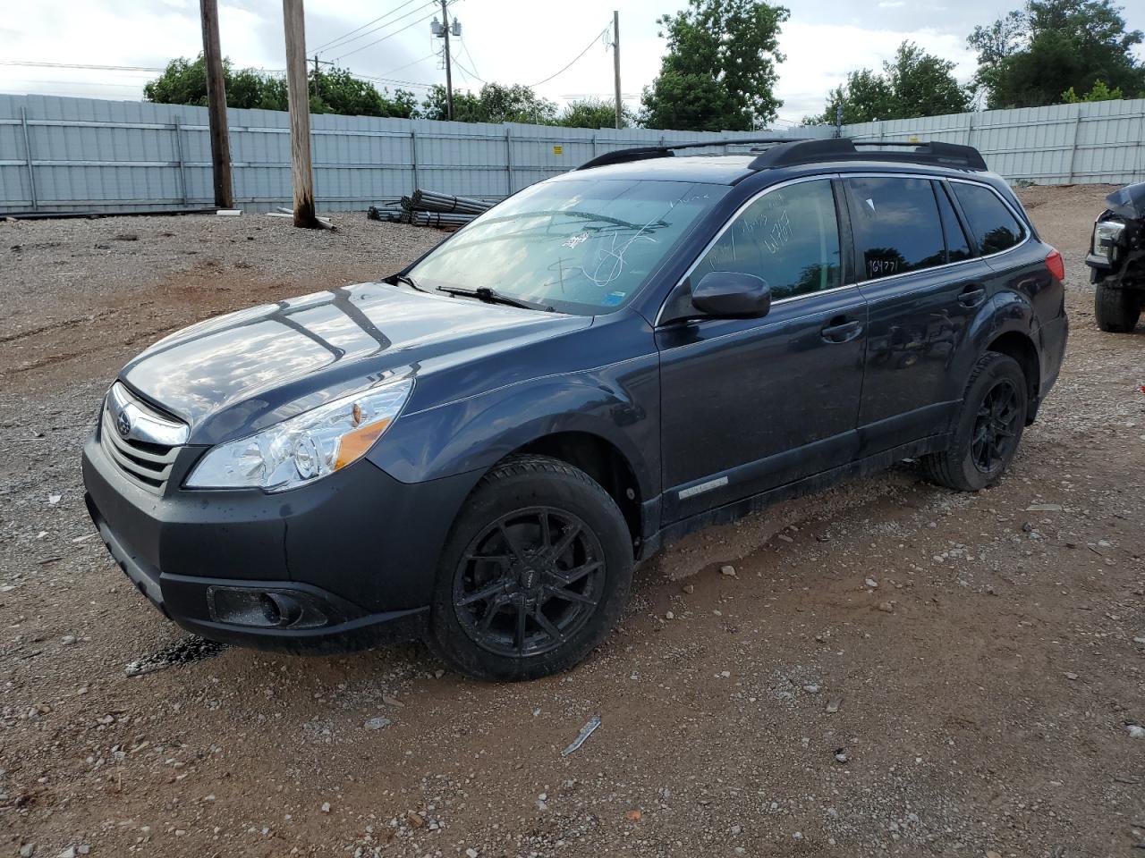 2010 SUBARU OUTBACK 2.5I LIMITED