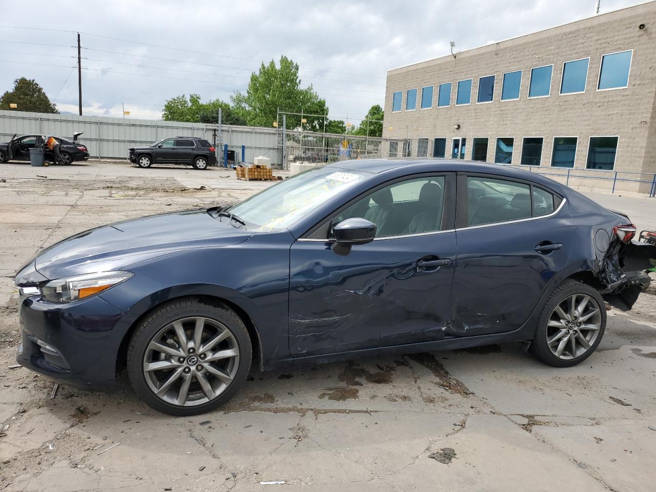 2018 MAZDA 3 TOURING