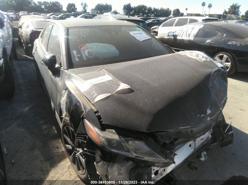 2019 TOYOTA CAMRY LE