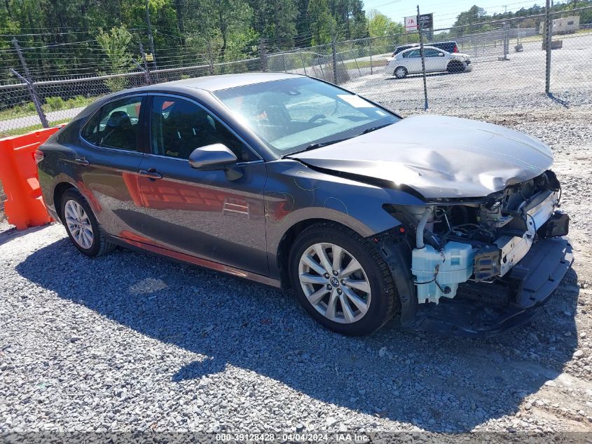 2018 TOYOTA CAMRY LE