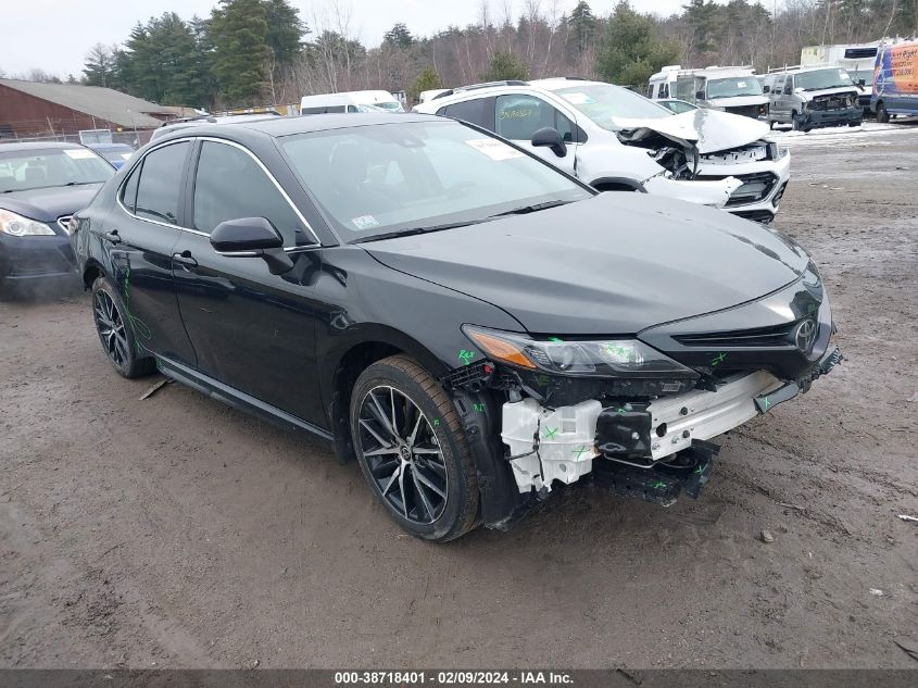 2022 TOYOTA CAMRY SE AWD