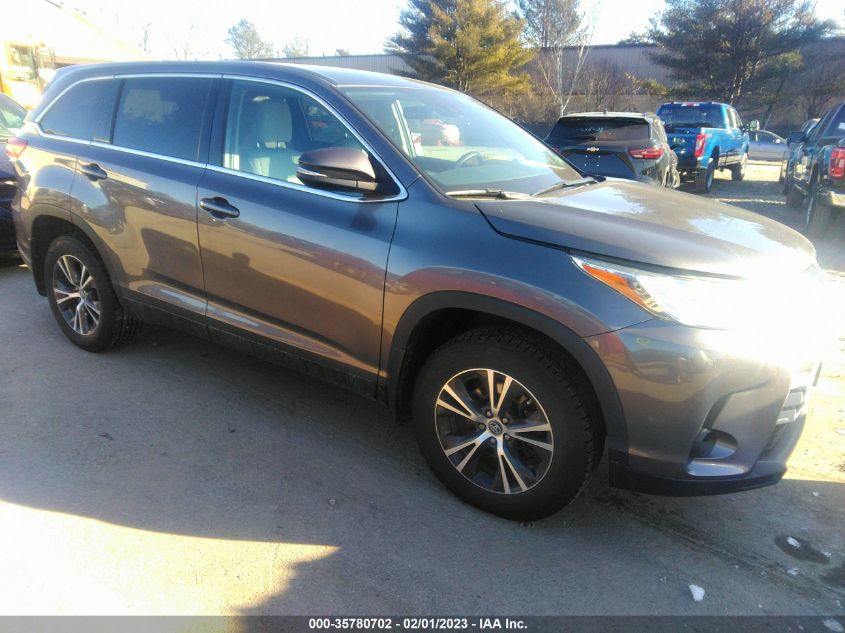 2019 TOYOTA HIGHLANDER LE