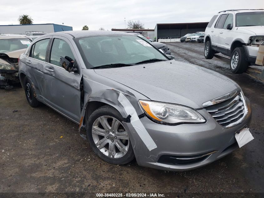 2013 CHRYSLER 200 LX