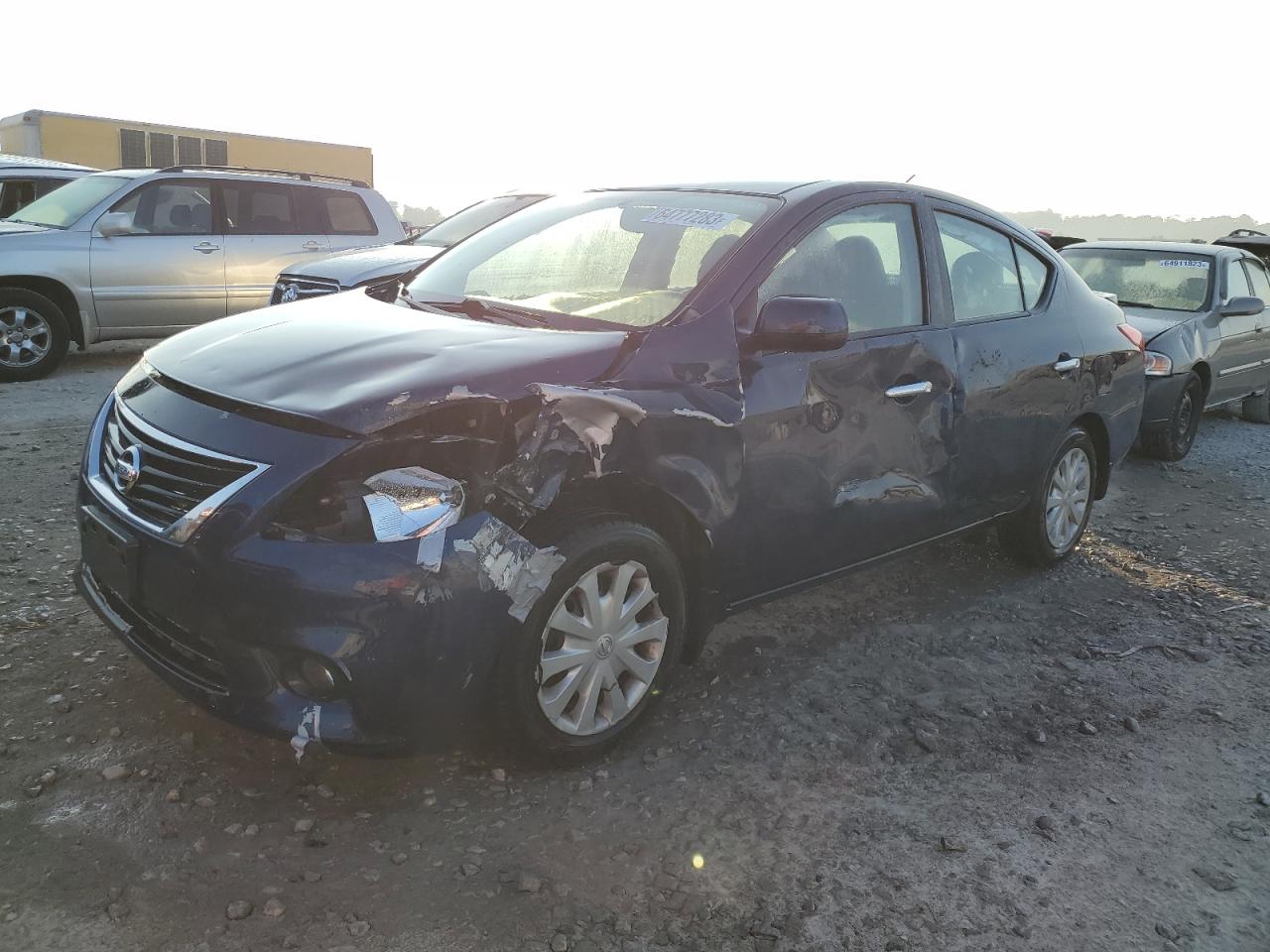 2013 NISSAN VERSA S