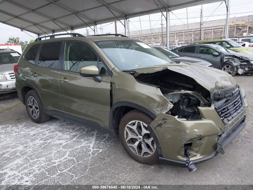 2023 SUBARU FORESTER PREMIUM