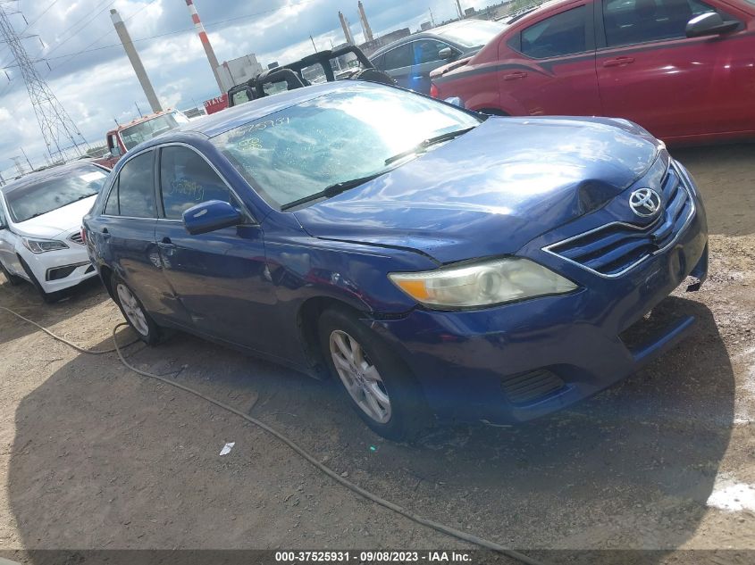 2011 TOYOTA CAMRY LE