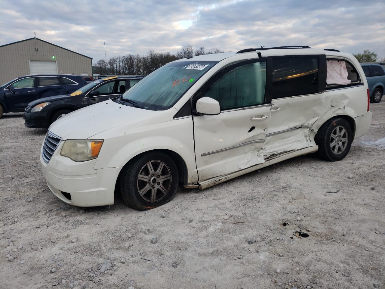 2010 CHRYSLER TOWN & COUNTRY TOURING PLUS