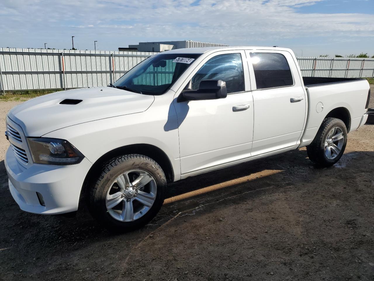 2015 RAM 1500 SPORT