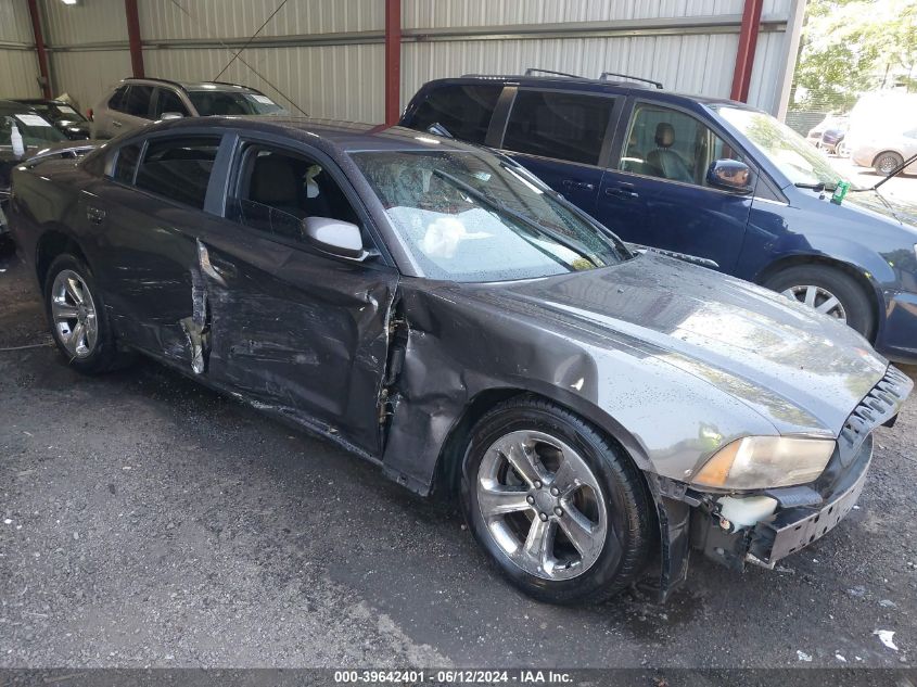 2013 DODGE CHARGER SE