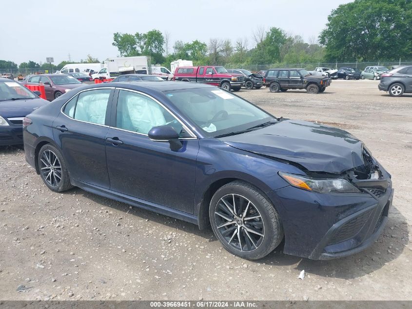 2022 TOYOTA CAMRY SE AWD