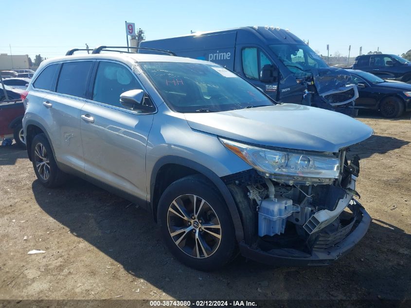 2019 TOYOTA HIGHLANDER LE