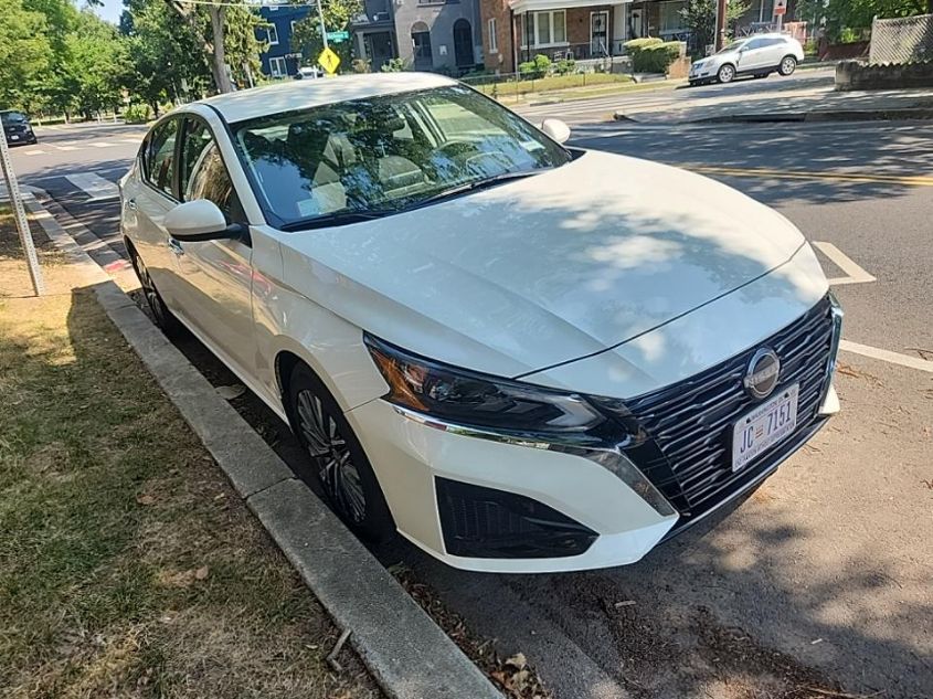 2023 NISSAN ALTIMA SV