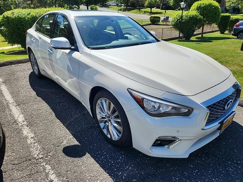 2021 INFINITI Q50 LUXE