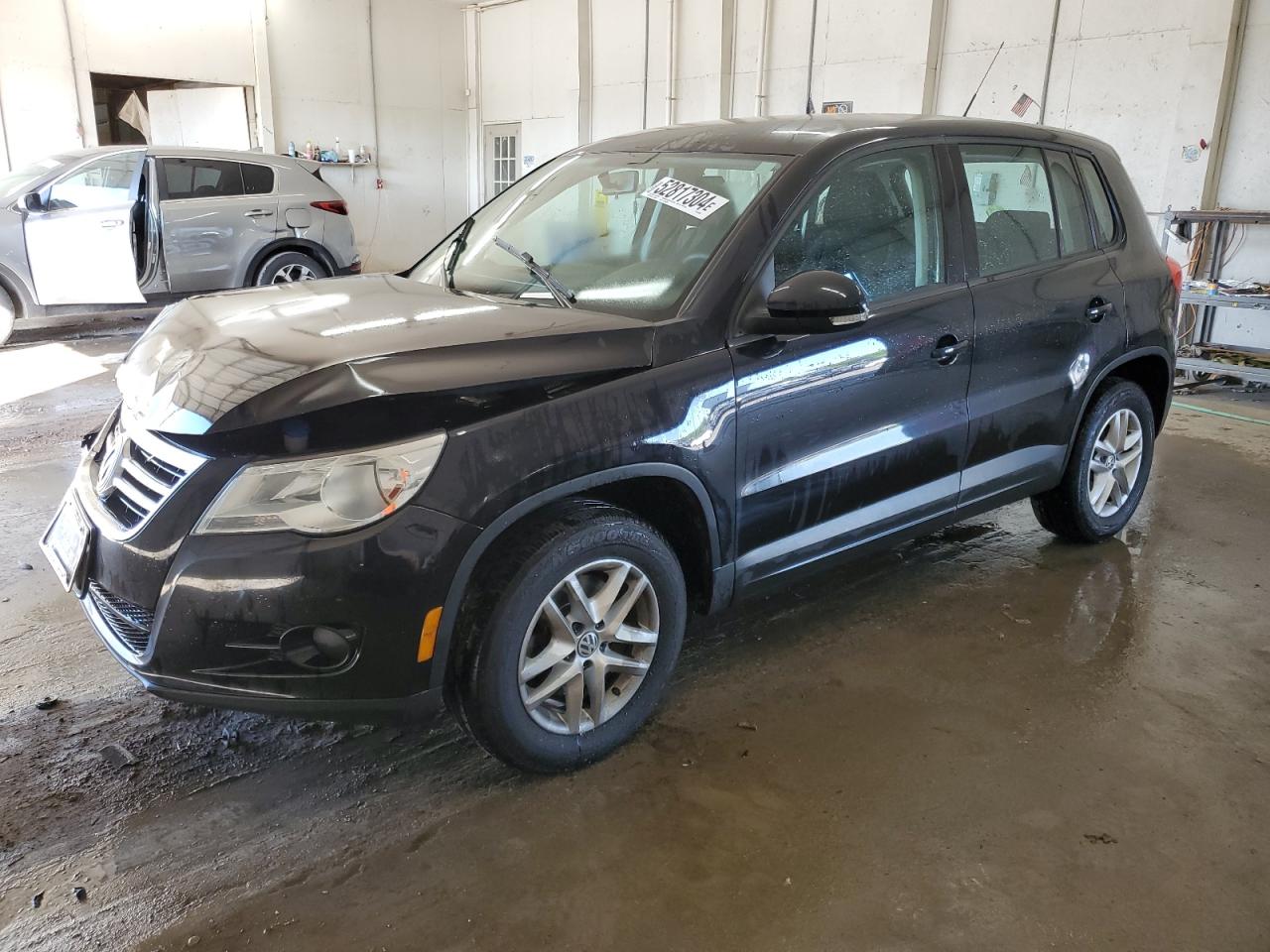 2011 VOLKSWAGEN TIGUAN S