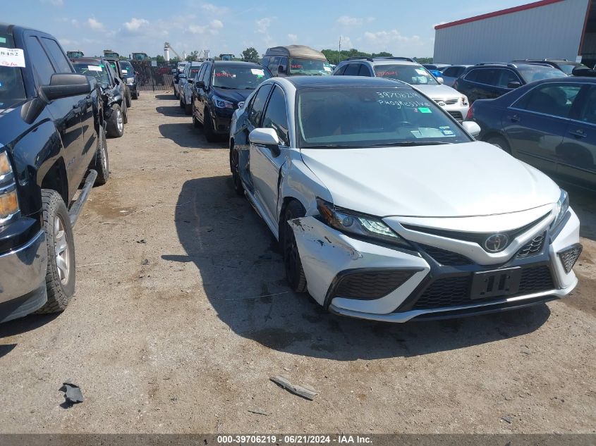 2021 TOYOTA CAMRY XSE