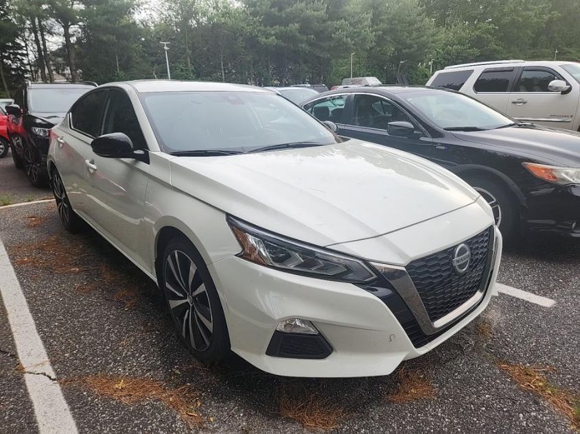 2021 NISSAN ALTIMA SR