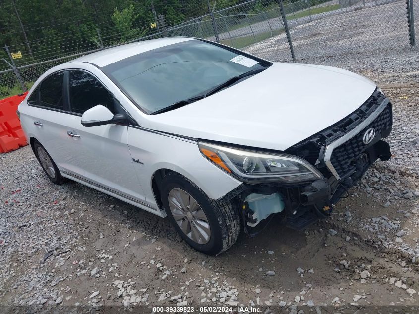 2017 HYUNDAI SONATA HYBRID SE